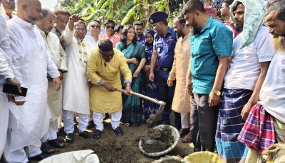 বড়াইগ্রাম উপজেলার মির্জা মাহমুদ খাল খনন কাজের উদ্বোধন