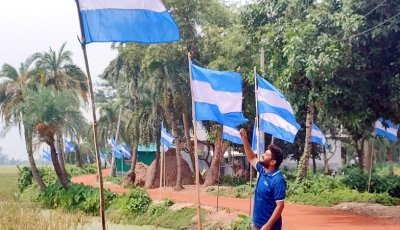 রাণীনগরের প্রত্যন্ত গ্রামে উড়ছে ব্রাজিল-আর্জেটিনা ফুটবল দলের শত শত পতাকা