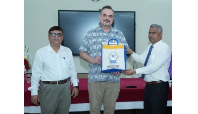 যুক্তরাষ্ট্রের রাষ্ট্রদূতের বরেন্দ্র গবেষণা জাদুঘর পরিদর্শন