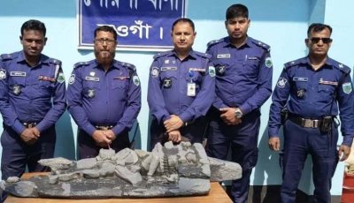 পোরশায় ১৩৭কেজি ওজনের কষ্টিপাথরের মূর্তি উদ্ধার