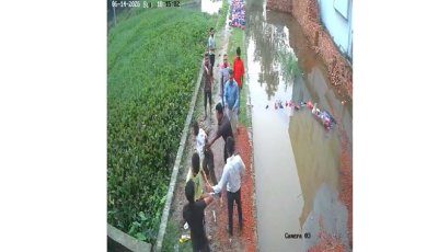 নির্মাণসামগ্রী কিনতে না চাওয়ায় ব্যাংক কর্মকর্তা ও তাঁর স্ত্রীকে মারধরের অভিযোগ