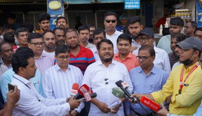 ফুটপাত দখলমুক্ত করার পাশাপাশি ক্ষুদ্র ব্যবসায়ী ও হকারদের পুনর্বাসন করা হবে : রাসিক প্রশাসক