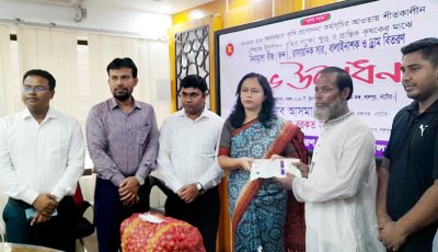 লালপুরে কৃষি প্রণোদনার উপকরণ বিতরণের উদ্বোধন