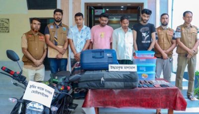 সিনেমার স্টাইলে চলন্ত ভ্যান থেকে ক্রিকেটারদের লাগেজ চুরি, গ্রেপ্তার ৪
