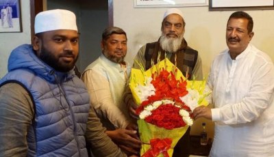 নবনির্বাচিত সংসদ সদস্য মিনুকে ফুলেল শুভেচ্ছা ও অভিনন্দন জানালো নগর জামায়াতে নেতৃবৃন্দ