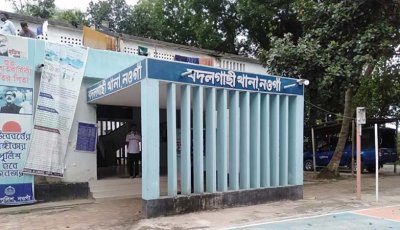 বদলগাছীতে স্ত্রীর হাতে বানানো রুটি আর খাওয়া হলো না ভ্যান চালকের