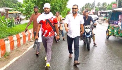 মাথায় কাফনের কাপড় বেঁধে অস্ত্র হাতে সাবেক ছাত্রদল নেতা জুবায়ের বাপ্পি’র শোডাউন, গ্রেপ্তার দাবি