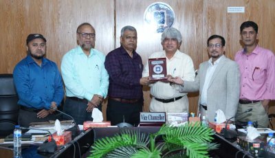 রাবি শিক্ষার্থীদের পরিজন ফাউন্ডেশনের বৃত্তি প্রদান