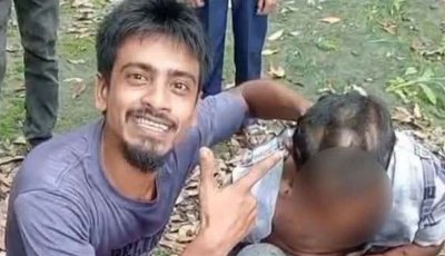 ঈশ্বরদীতে ফোন চুরির অভিযোগে ‘ভারসাম্যহীন’ তরুণের মাথার চুল কেটে নির্যাতন!