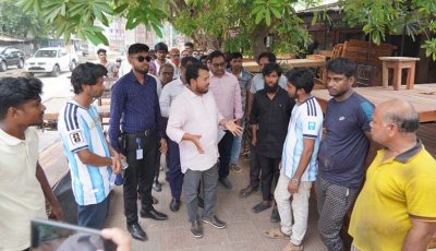 ফুটপাত দখলমুক্ত রাখতে ব্যবসায়ীদের সহযোগিতা চাইলেন রাসিক প্রশাসক
