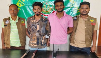 সরকারি কর্মচারীর ছদ্মবেশে ছিনতাইয়ের প্রস্তুতি, নগরীতে দুই যুবক গ্রেফতার