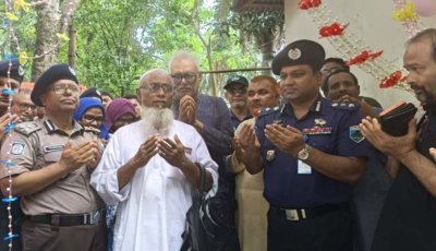 পদ্মার চরে আইন-শৃঙ্খলা পরিস্থিতি নিয়ন্ত্রণে পুলিশ ফাঁড়ির উদ্বোধন
