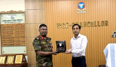 রুয়েটের উপাচার্যের সাথে সৌজন্য সাক্ষাত করলেন পল্লী বিদ্যুতায়ন বোর্ডের চেয়ারম্যান