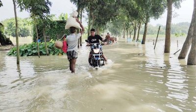 চাঁপাইনবাবগঞ্জে পদ্মার পানি কমলেও দুর্ভোগে নিম্নাঞ্চলের মানুষের জীবন
