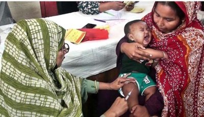 চাঁপাইনবাবগঞ্জে গত দুই দিনে ১৯ হাজার ৩৭০ শিশুকে হামের টিকা প্রদান