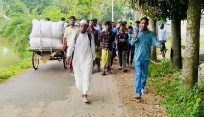 পায়ে হেঁটে হজ্জের উদ্দেশ্যে রওনা হলেন সিংড়ার দুলাল