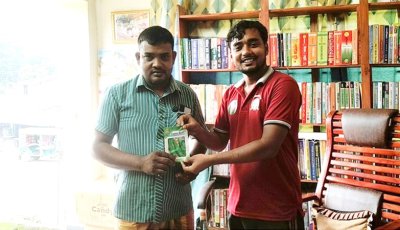 শিবগঞ্জে অর্ধ শতাধিক পরিবার পেল সবজির বীজ-হাঁসের বাচ্চা