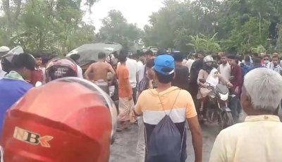 মোহনপুরে ট্রাক-সিএনজি সংঘর্ষে নিহত ২