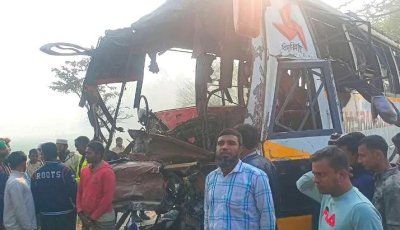 পাবনায় দুই বাসের সংঘর্ষে নিহত ২