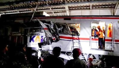 ইন্দোনেশিয়ায় দুই ট্রেনের সংঘর্ষে নিহত ১৪, আরও হতাহতের শঙ্কা