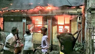 ঈশ্বরদীতে প্রিন্টিং প্রেস মালিকের বাড়ি পুড়ে ছাই, ক্ষতি ১০ লাখ টাকা