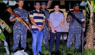 নাটোরে আবাদি জমিতে পুকুর খনন করায় ব্যাটারি ও ভেকুর যন্ত্রাংশ জব্দ