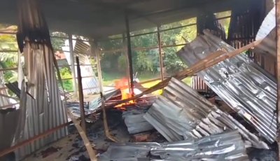 স্কুলছাত্রীকে শ্লীলতাহানির অভিযোগ, অভিযুক্তের দোকান ভাঙচুর আগুন