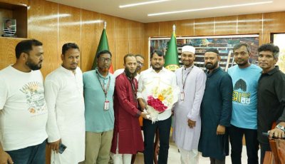 রাসিক প্রশাসকের সাথে কার-মাইক্রো ইউনিয়নের নেতৃবৃন্দের সৌজন্য সাক্ষাৎ