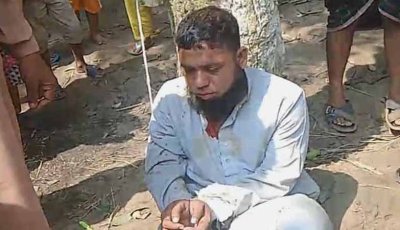 ২ সন্তানের জননীকে নিয়ে উধাও ইমাম, গণপিটুনির পর পুলিশে সোপর্দ