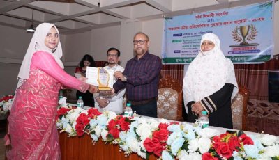 রাবির জুলাই-৩৬ হলে কৃতী শিক্ষার্থী সংবর্ধনা ও ক্রীড়া প্রতিযোগিতার পুরস্কার প্রদান অনুষ্ঠিত