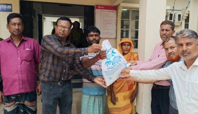 ব্র্যাকের উদ্যোগে তানোরে মৎস্য চাষীদের মাঝে বিনামূল্যে পোনা মাছ বিতরণ