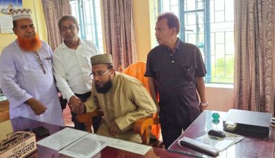 মোহনপুরের আত্রাই অগ্রণী ডিগ্রি কলেজের ভারপ্রাপ্ত অধ্যক্ষ আবদুল আওয়াল