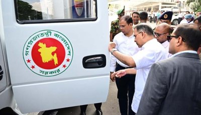 নিরাপদ খাদ্যের ভ্রাম্যমাণ ল্যাব পরিদর্শনে প্রধানমন্ত্রী