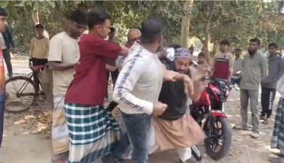 সুজানগরে জামায়াতের মহিলাকর্মীদের বাধা ও মারধরের অভিযোগ, প্রতিবাদে বিক্ষোভ