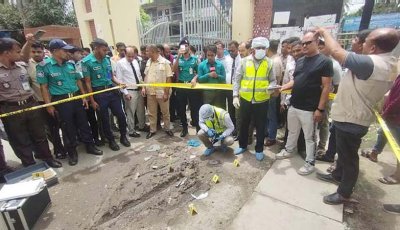 বরিশাল আদালত চত্বরে ককটেল সদৃশ বস্তুর বিস্ফোরণ