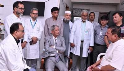 ভূমিমন্ত্রীকে দেখতে হাসপাতালে রাষ্ট্রপতি