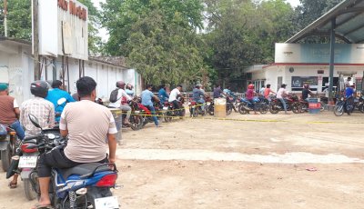 ঈশ্বরদীতে ৬ হাজার লিটার জ্বালানি তেল জব্দ, ব্যবসায়ীকে জরিমানা