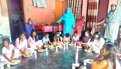 শিশু শিক্ষার্থীদের মনোবিকাশ ও ভ্রাতৃত্ববোধ স্থাপনে কোরবানির মাংস দিয়ে শিক্ষিকা মমতাজ বেগমের বনভোজন