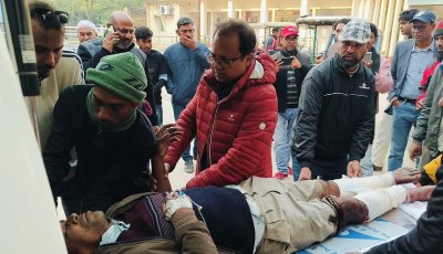 সিংড়ায় বিএনপি নেতাকে কুড়াল দিয়ে কুপিয়েছে অপর পক্ষের কর্মীরা