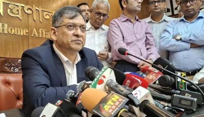 পুলিশের পোশাকে আগের জামা বহাল, প্যান্টের রং হবে খাকি : স্বরাষ্ট্রমন্ত্রী