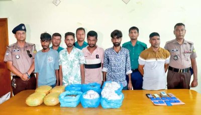 রাজশাহীতে ১৫ কেজি গাঁজা ও ২০৫৫ পিস ইয়াবাসহ গ্রেপ্তার ৫
