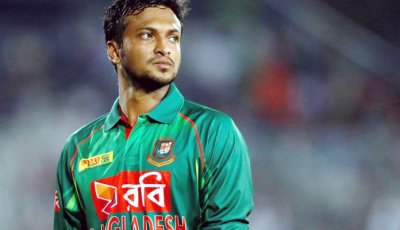 সুযোগ পেলে আবার রাজনীতিতে ফেরার ইঙ্গিত সাকিবের
