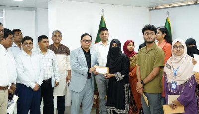 রাসিকের দরিদ্র ও মেধাবী শিক্ষার্থীদের শিক্ষাবৃত্তি প্রদান
