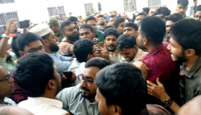 দাওয়াত না পেয়ে পাবিপ্রবিতে জুলাইয়ের অনুষ্ঠান পণ্ড করে দিল ছাত্রদল