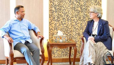 প্রধানমন্ত্রীর সঙ্গে টেলিনর গ্রুপের প্রেসিডেন্টের সাক্ষাৎ