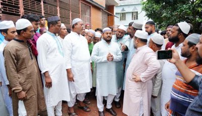 ১৪নং ওয়ার্ডের বিভিন্ন রাস্তা পরিদর্শন করেন রাসিক প্রশাসক