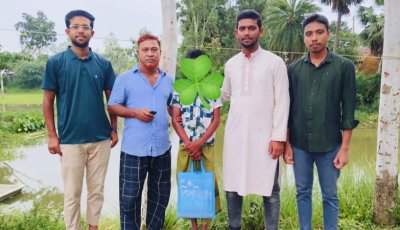 সিংড়ায় ৪ শিক্ষার্থীকে স্কুল ড্রেস উপহার দিল ছাত্রশিবির