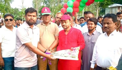 পার্বতীপুরে প্রাইজমানি  ফুটবলে বদরগঞ্জকে হারিয়ে দাউদপুর ফুটবল একাডেমি চ্যাম্পিয়ন