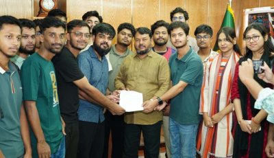 অবৈধ স্থাপনা উচ্ছেদ ও সীমানাপ্রাচীর পুনরুদ্ধারের দাবিতে রাসিক প্রশাসকের কাছে রুয়েট শিক্ষার্থীদের স্মারকলিপি প্রদান