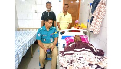 হাসপাতালে চিকিৎসাধীন সাংবাদিক সাইদুর রহমানের খোঁজখবর নিলেন আরএমপির মুখপাত্র